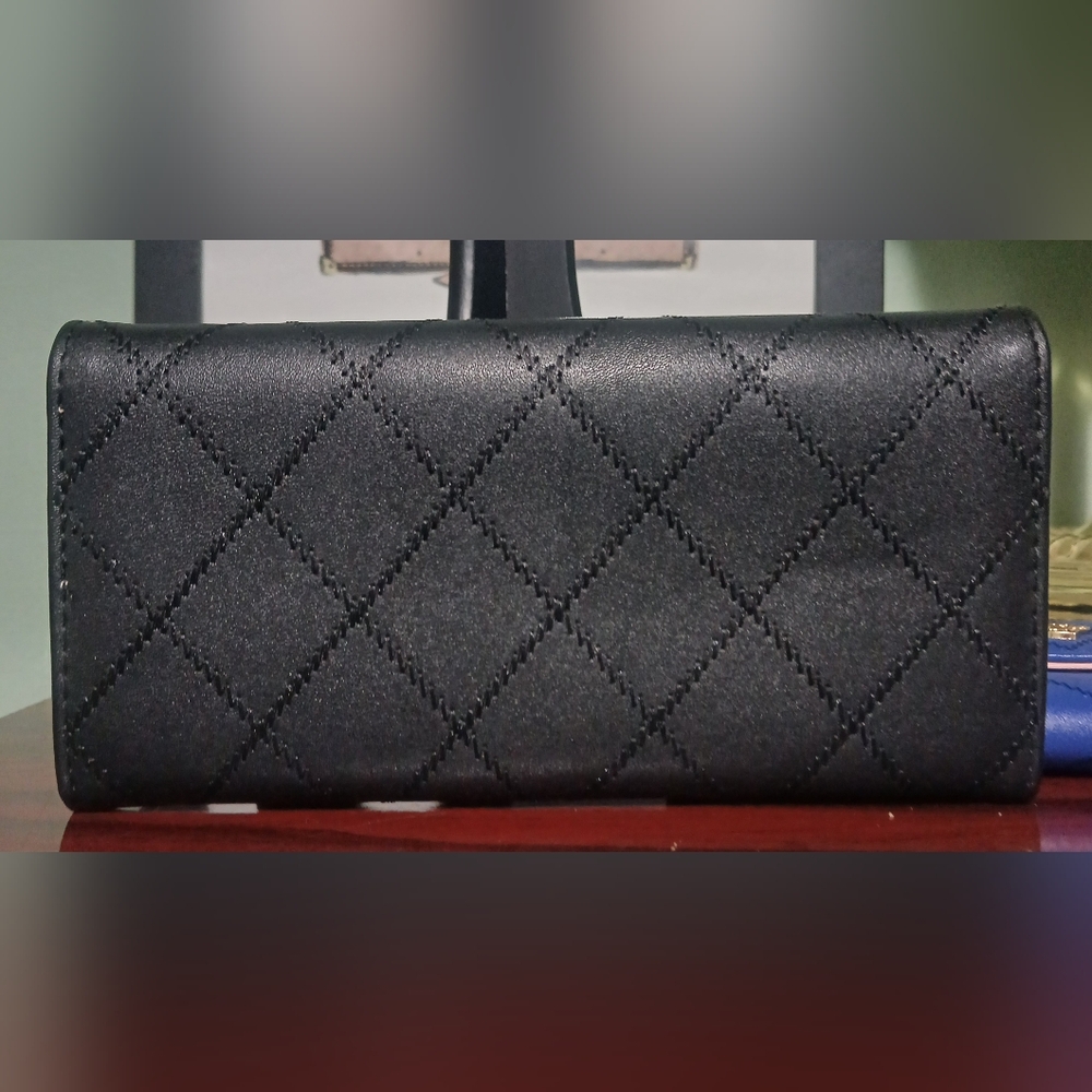 2 Fashion Quilted Wallets - Picture 3 of 4